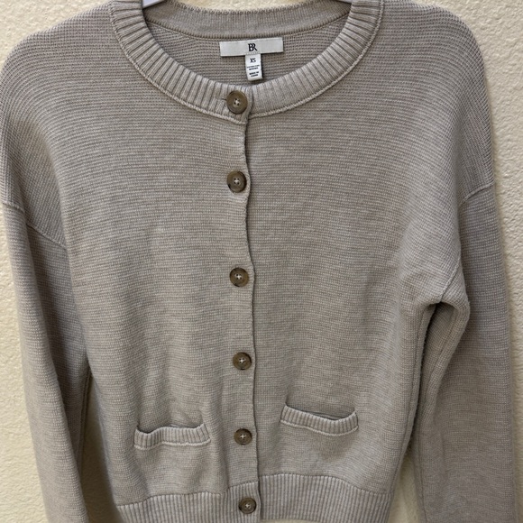 Banana Republic Sweaters - Banana Republic Light Beige Cardigan Sweater